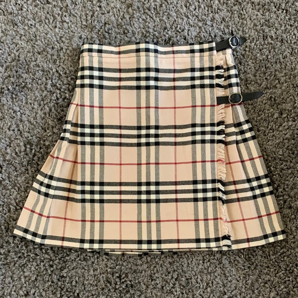 Girl's  BURBERRY Skirt Sz 8